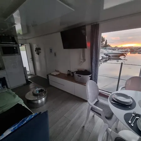 Main Hausboot Lore In Der Marina Trosdorf Bei Bamberg * Bischberg