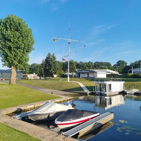Main Hausboot Lore In Der Marina Trosdorf Bei Bamberg 보트호텔 Bischberg