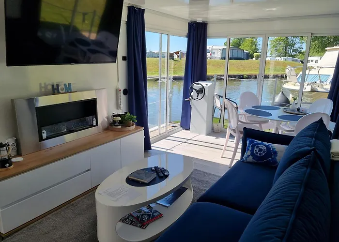 Main Hausboot Lore In Der Marina Trosdorf Bei Bamberg *