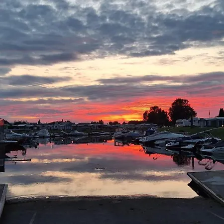 Hotel en barco Main Hausboot Lore In Der Marina Trosdorf Bei Bamberg *