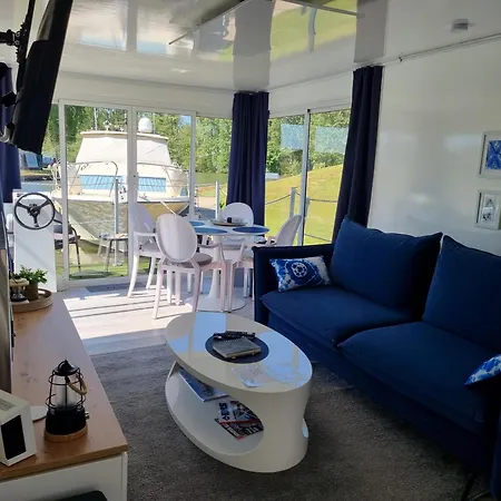 Bådhotel Main Hausboot Lore In Der Marina Trosdorf Bei Bamberg