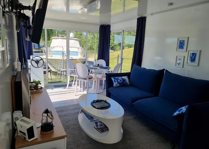 Botel Main Hausboot Lore In Der Marina Trosdorf Bei Bamberg